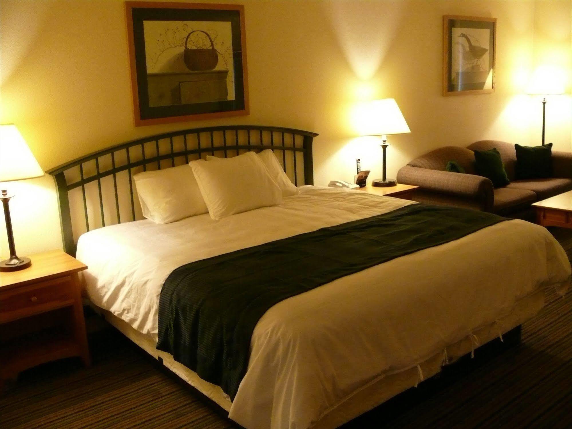 Windsor Place Inn Прейри-дю-Чиен Экстерьер фото